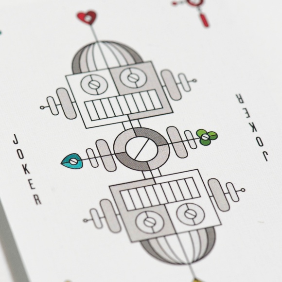 Futuristic robot themed playing cards - Picture 14 of 14